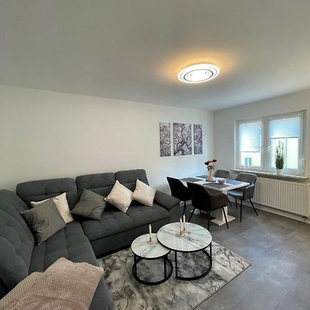Komfortable Ferienwohnung In Halle-Kroellwitz Halle  ภายนอก รูปภาพ