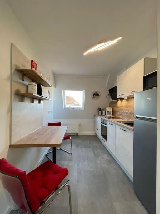 Komfortable Ferienwohnung In Halle-Kroellwitz Halle  ภายนอก รูปภาพ